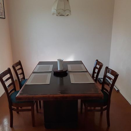 Quiet Property By The River Bed & Breakfast Кемпси Екстериор снимка